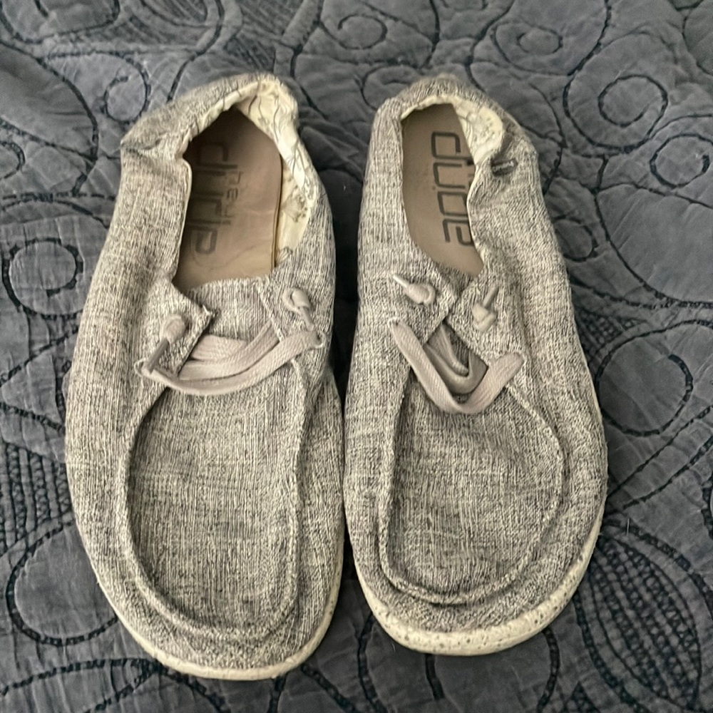 Hey Dude Sz 10 women’s Gray